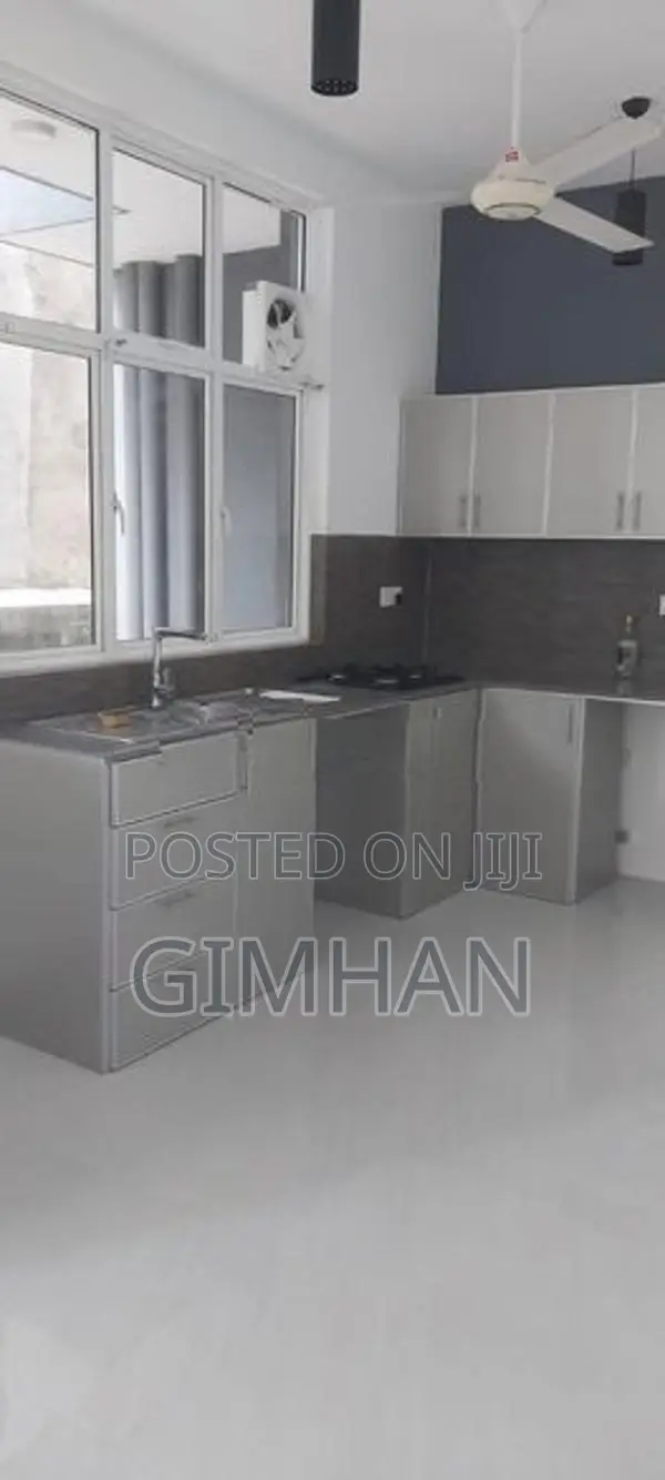3 Bedrooms House For Rent Rathmalana