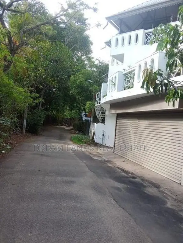 Upper floor for rent colombo 7