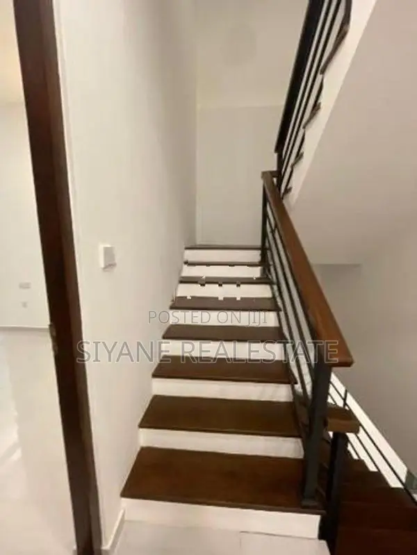Brand New House For Sale Polgasovita