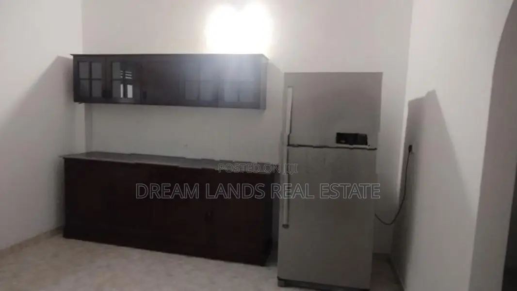Furnished Upper floor for rent batharamulla