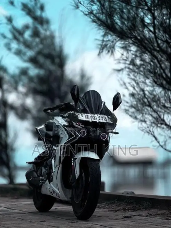 Bajaj Pulsar RS200 2015