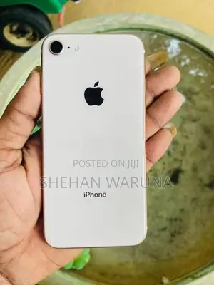 Apple iPhone 8 (Used)