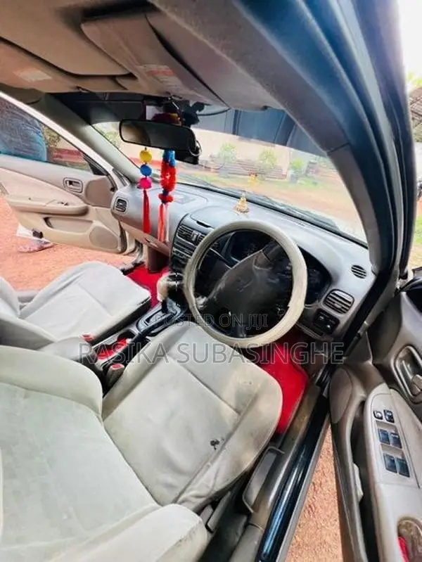 Nissan Sunny FB15 2002