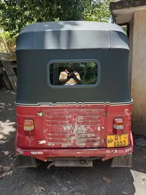 Bajaj RE Three Wheeler 2009
