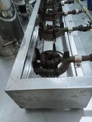 Hopper Gas Cooker with Coconut Scraper