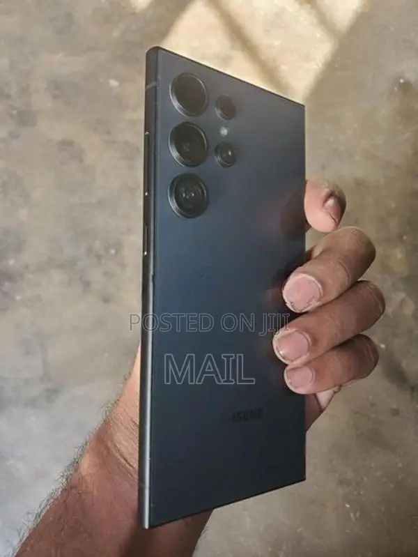 Samsung Galaxy S24 Ultra (Used)