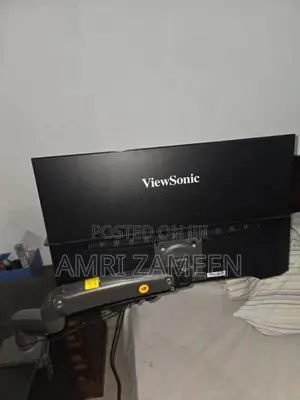 27 inch Monitor with arm
