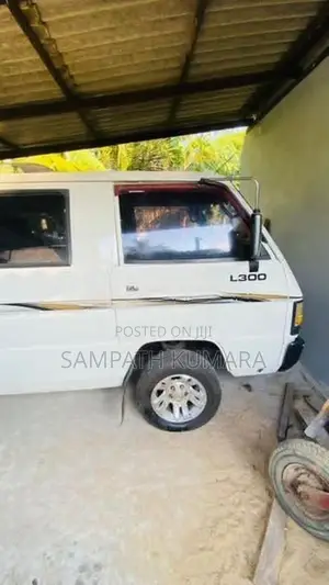 Mitsubishi L300 1984