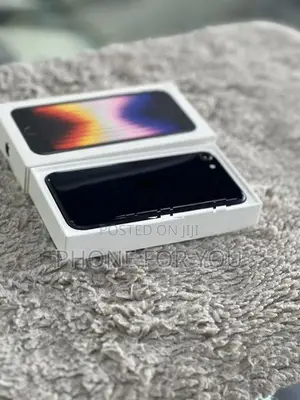 Apple iPhone SE 3 (Used)