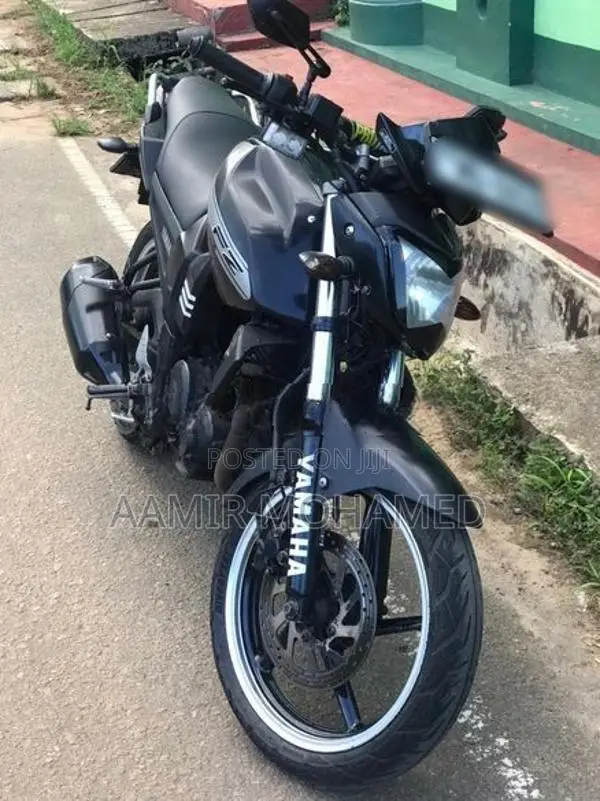 Yamaha FZS V1 2011