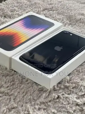 Apple iPhone SE 3 (Used)