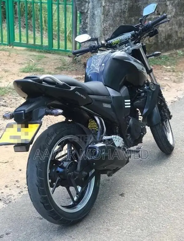Yamaha FZS V1 2011