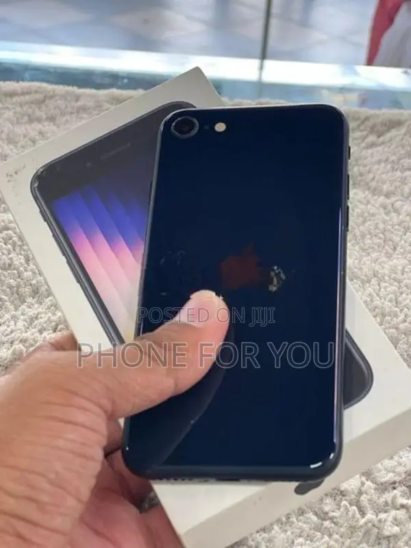 Apple iPhone SE 3 (Used)