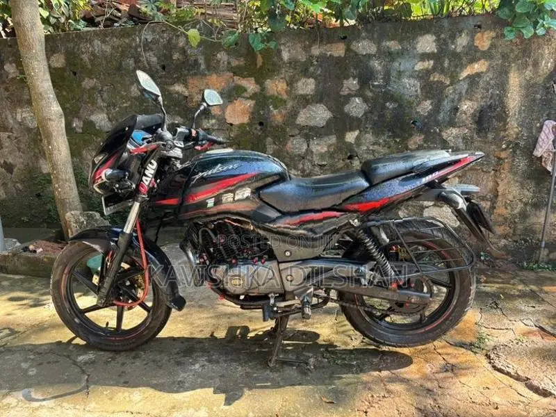 Bajaj Pulsar 180 2018