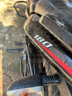 Bajaj Pulsar 180 2018