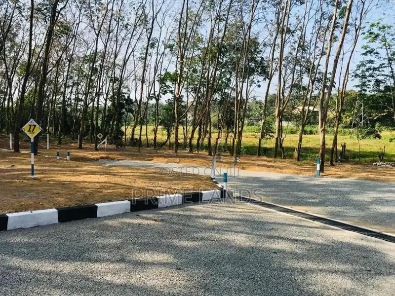 මාලමුල්ල හන්දියේන් වටිනා ඉඩමක්