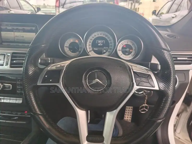 Mercedes Benz E220 pure diesel 2014