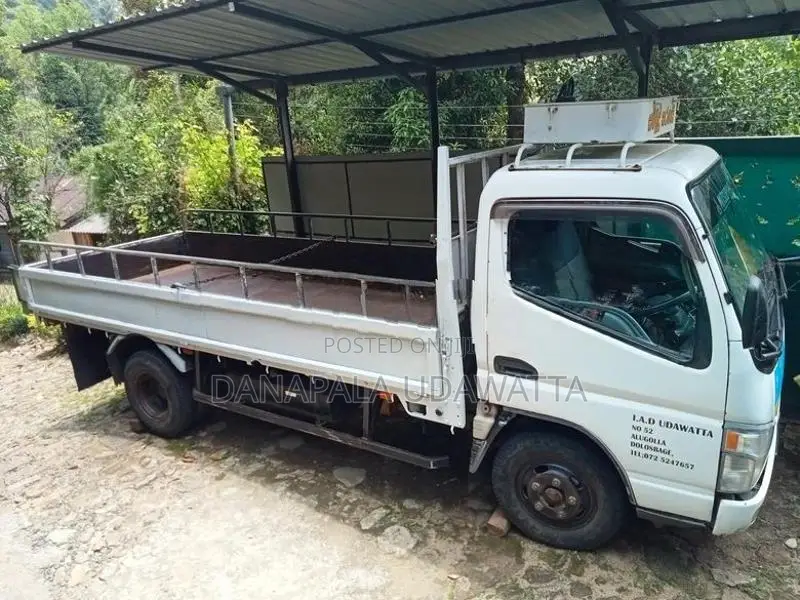 Mitsubishi Canter 2002