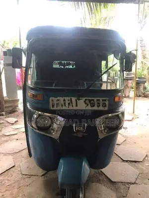 Bajaj RE 2014