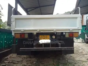 Mitsubishi Canter 2002
