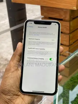 Apple iPhone 11 (Used)