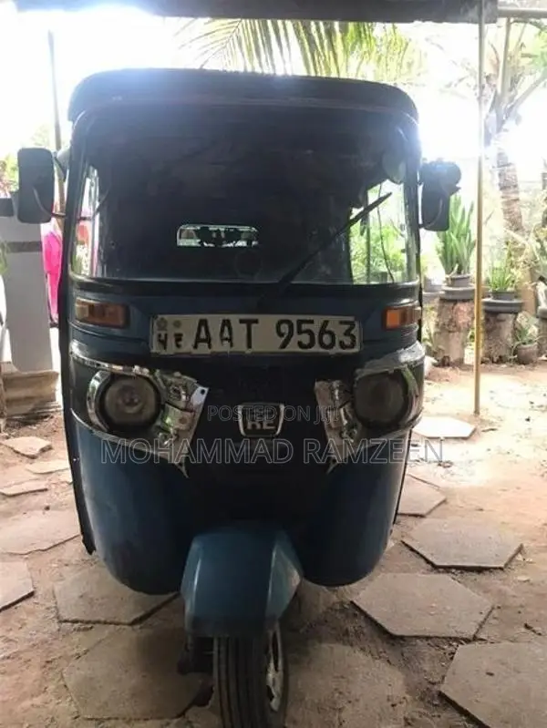 Bajaj RE 2014