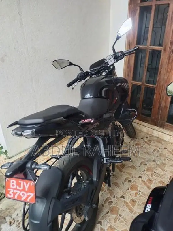 Bajaj Pulsar N160 Premium 2025