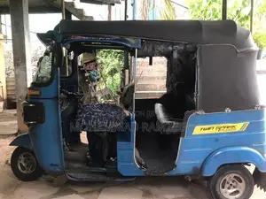Bajaj RE 2014