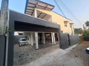 5BR Luxury House for Sale in Thalawathugoda