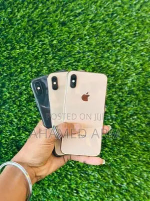 Apple iPhone XS (Used)