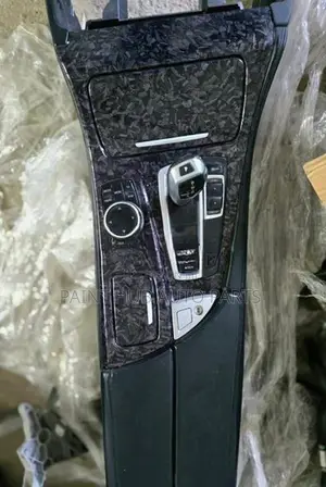 BMW 520d M-Sport Center Console
