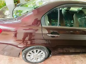 Toyota Axio 2015