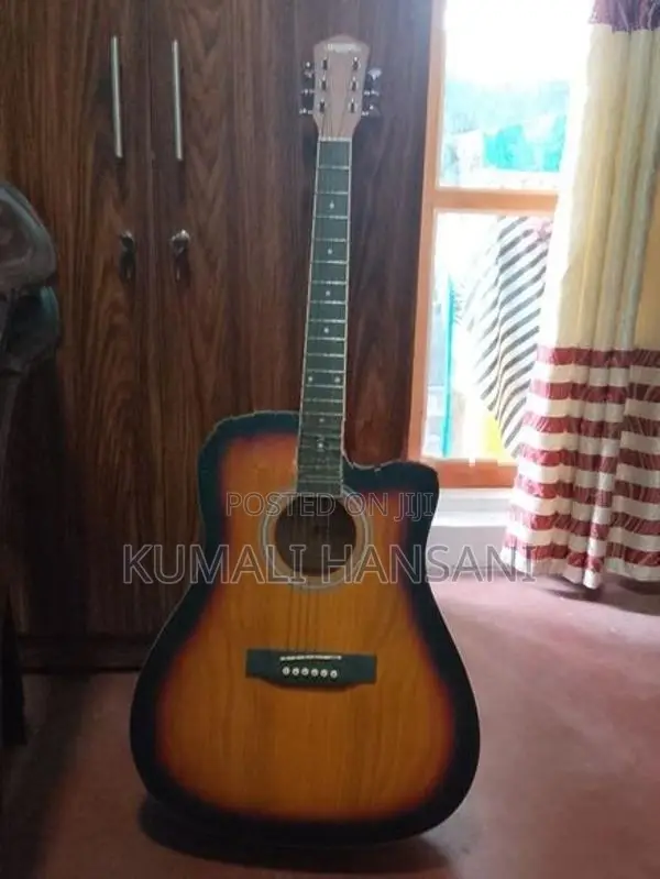 Caravan Music Guitar