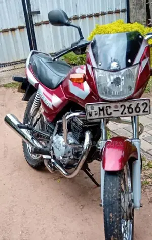 Bajaj CT100 2005