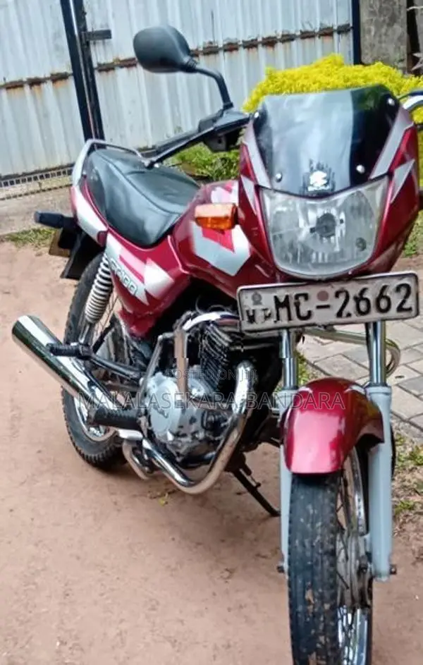 Bajaj CT100 2005