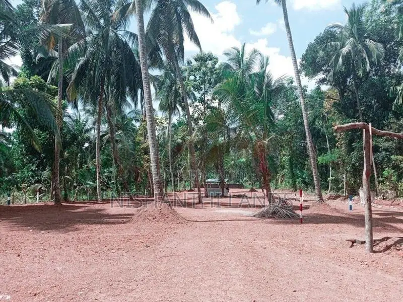 Land For Sale in Mirigama