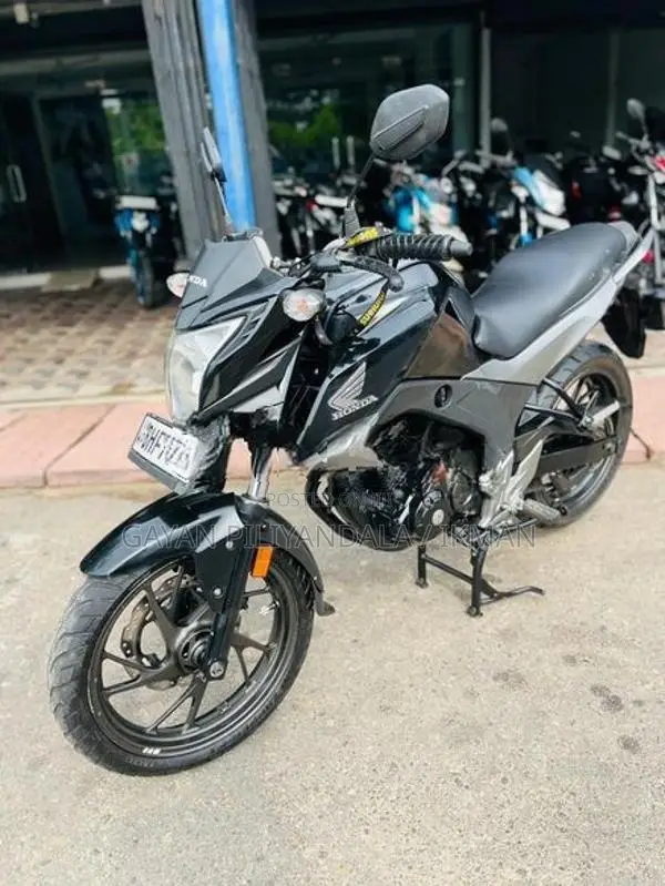 Honda CB Hornet 2016