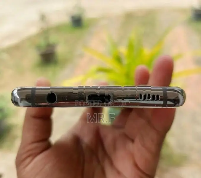 Samsung Galaxy S10 (Used)
