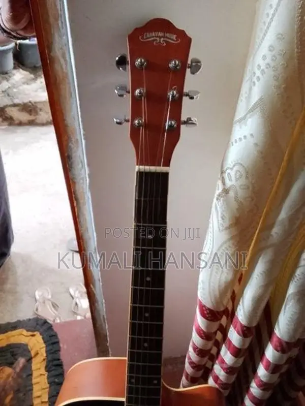 Caravan Music Guitar