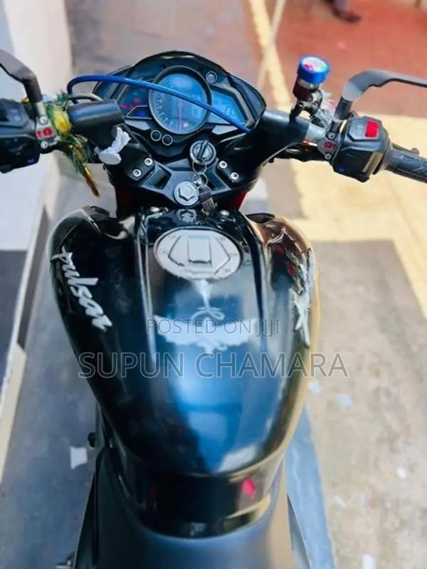 Bajaj Pulsar NS200 2024