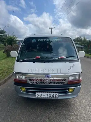 Toyota Dolphin 1992
