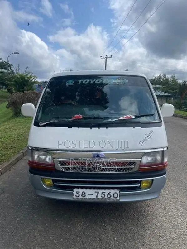 Toyota Dolphin 1992