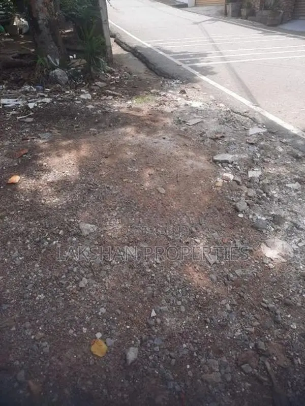 Land For Sale In Dehiwala Aththidiya