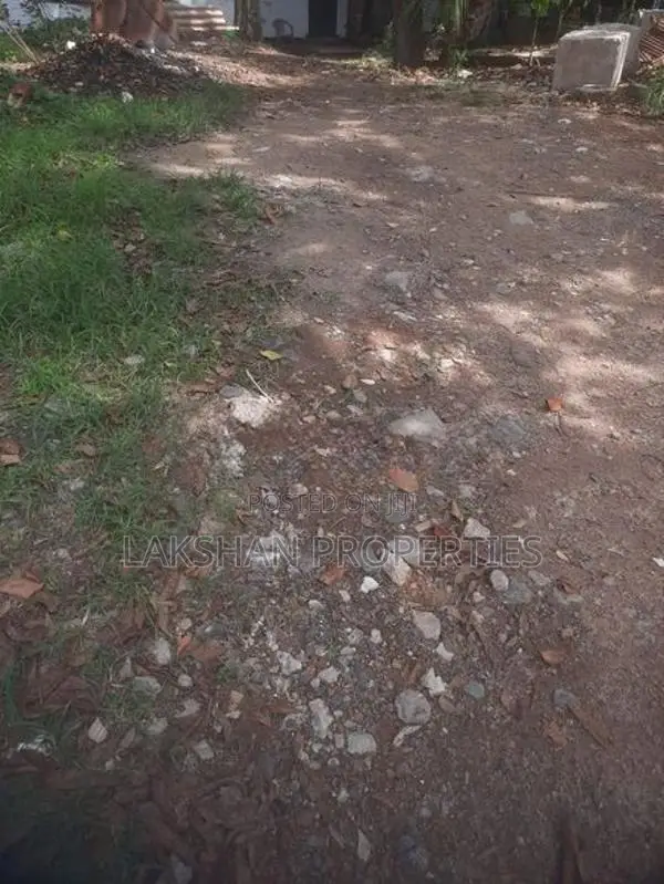 Land For Sale In Dehiwala Aththidiya