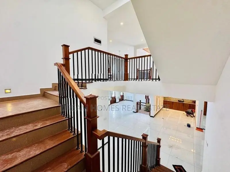 Elegant 2-Storey House for Sale – Battaramulla