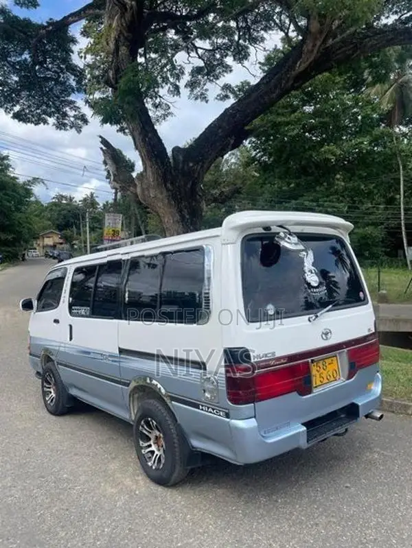 Toyota Dolphin 1992