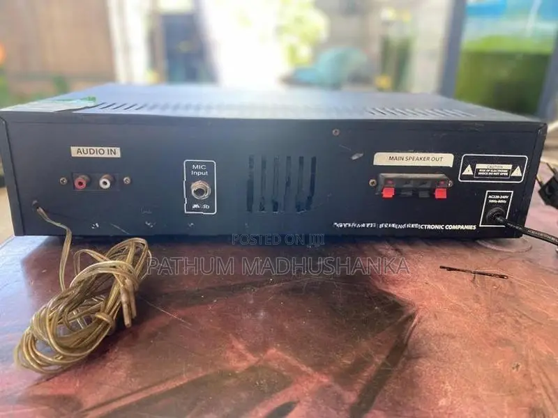 Crown Sterio Amp