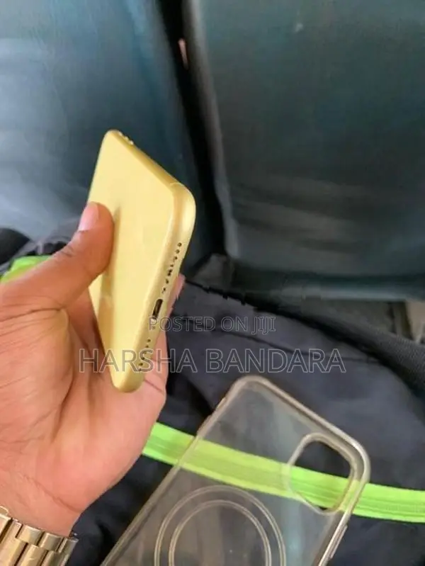 Apple iPhone 11 (Used)
