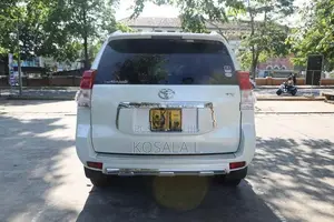 Toyota Land Cruiser Prado 150 TX Fully Loaded 2010
