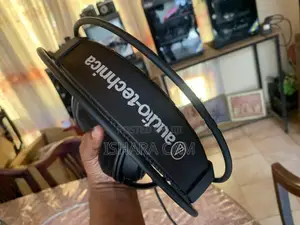 audio-technica DJ headphones